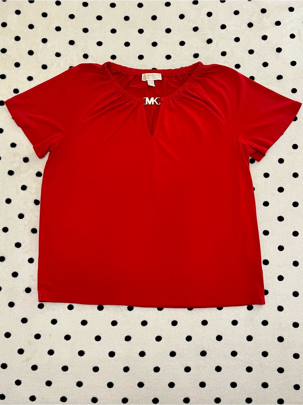 MICHAEL Michael Kors Red Keyhole Chain Neck Blouse Size L